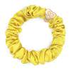 By Eloise London Silk Scrunchie Gold Heart Gumička na vlasy pre ženy 1 ks Odtieň Mellow Yellow