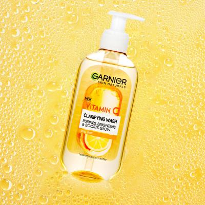 Garnier Skin Naturals Vitamin C Clarifying Wash Čistiaci gél pre ženy 200 ml