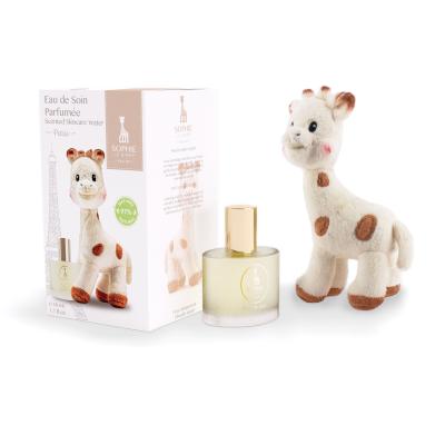 Sophie La Girafe Sophie La Girafe Darčeková kazeta parfumovaná telová hmla pre deti od narodenia 50 ml + plyšová hračka