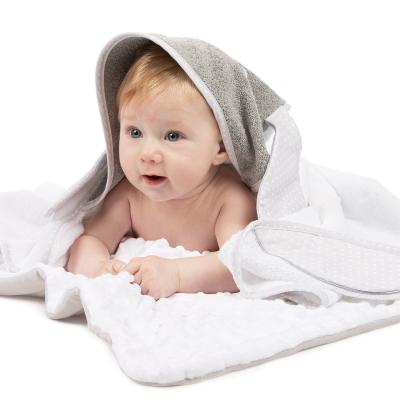 Canpol babies Cuddle And Dry Robe Soft Towel Bunny Doplnok do kúpeľne pre deti 1 ks