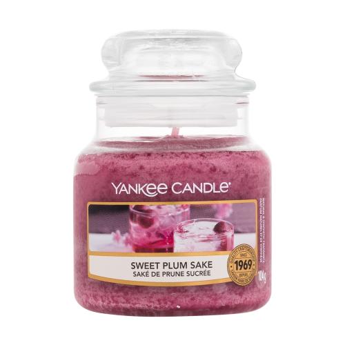 Yankee Candle Sweet Plum Sake 104 g vonná sviečka unisex