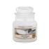 Yankee Candle Baby Powder Vonná sviečka 104 g