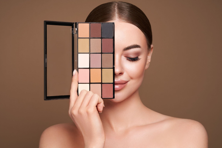 Ako nanášať očné tiene